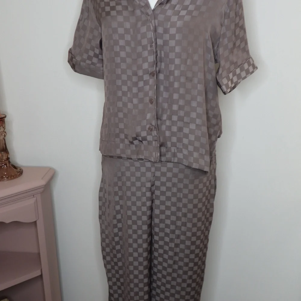 NWT 2 Piece Set Gap Body Checkered Pajamas in Taupe XS/XXS